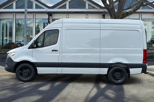 2025 Mercedes-Benz Sprinter 2500 Standard Roof
