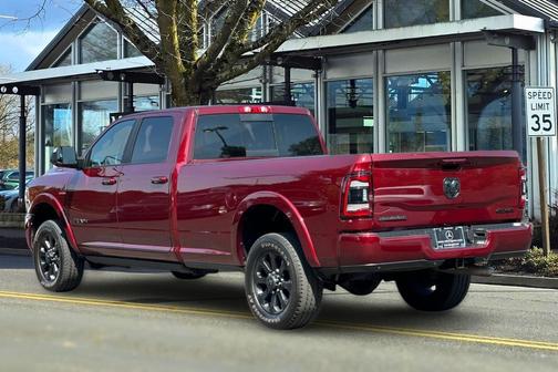 2022 RAM 3500 Laramie Crew Cab 4x4 8' Box