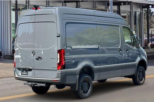 2025 Mercedes-Benz Sprinter 2500 Standard Roof
