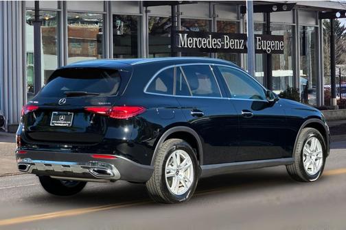 2025 Mercedes-Benz GLC 300 4MATIC