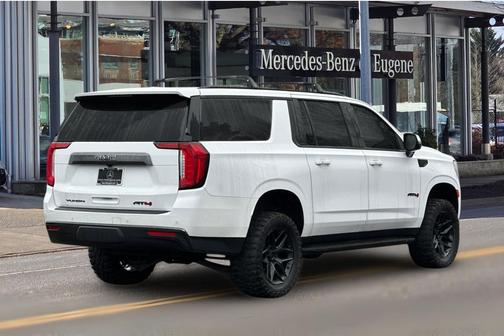 2023 GMC Yukon XL 4WD AT4