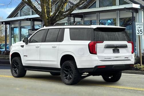 2023 GMC Yukon XL 4WD AT4