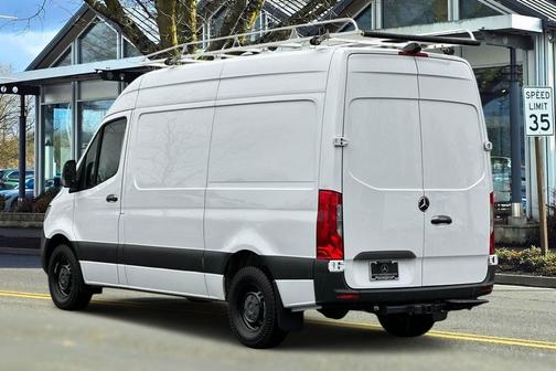 2021 Mercedes-Benz Sprinter 1500 Standard Roof I4