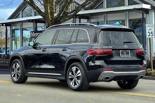 2025 Mercedes-Benz GLB 250 4MATIC