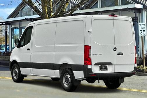 2025 Mercedes-Benz Sprinter 2500 Standard Roof