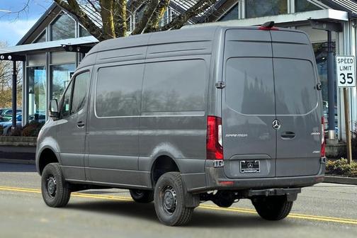 2025 Mercedes-Benz Sprinter 2500 Standard Roof