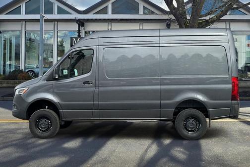 2025 Mercedes-Benz Sprinter 2500 Standard Roof