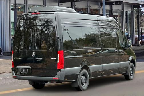 2025 Mercedes-Benz Sprinter 2500 Passenger 170 WB