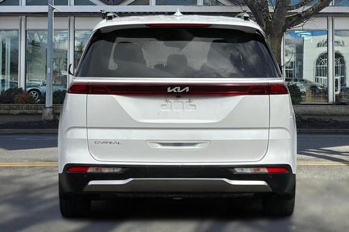 2023 Kia Carnival SX