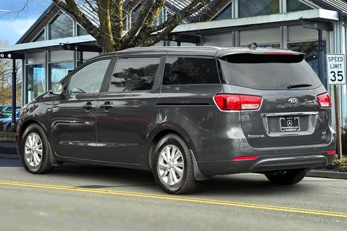 2016 Kia Sedona LX