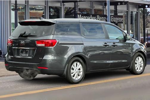 2016 Kia Sedona LX