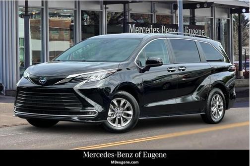 2023 Toyota Sienna XLE