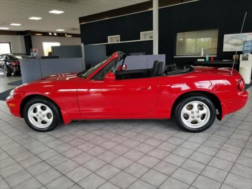 1999 Mazda MX-5 Miata 2dr Conv