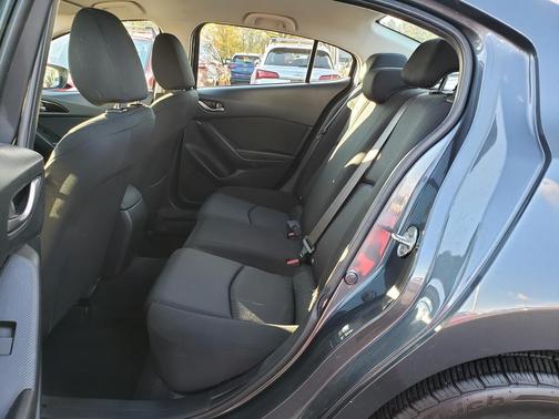 2016 Mazda Mazda3 i Sport