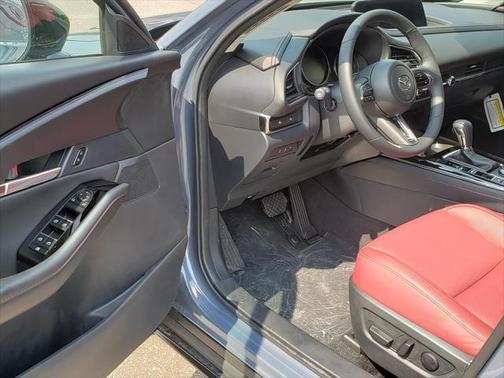 2025 Mazda CX-30 2.5 S Carbon Edition