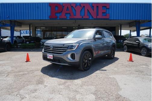 2024 Volkswagen Atlas 2.0T SE w/ Technology
