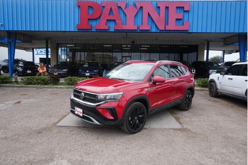 Kings Red 2024 Volkswagen Taos 1.5T SE