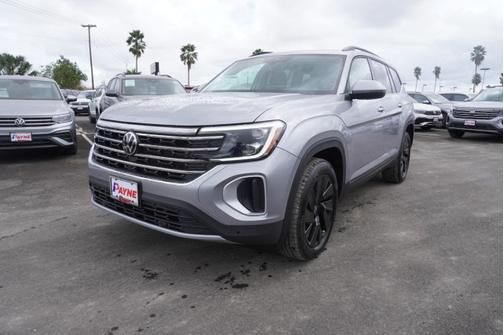 2025 Volkswagen Atlas 2.0T SE w/ Technology