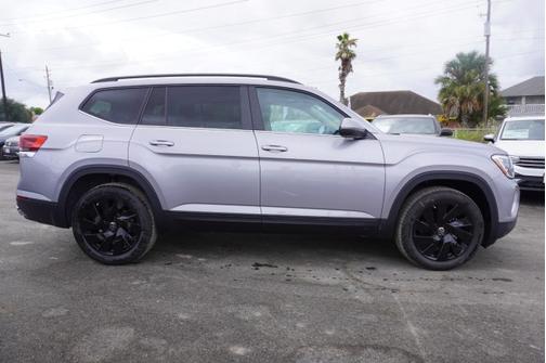 2025 Volkswagen Atlas 2.0T SE w/ Technology