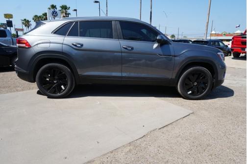 2025 Volkswagen Atlas Cross Sport 2.0T SE w/ Technology