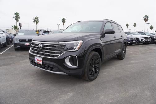 2025 Volkswagen Atlas 2.0T SE w/ Technology