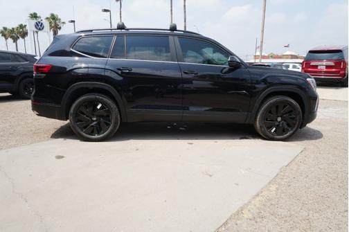 2024 Volkswagen Atlas 2.0T SE