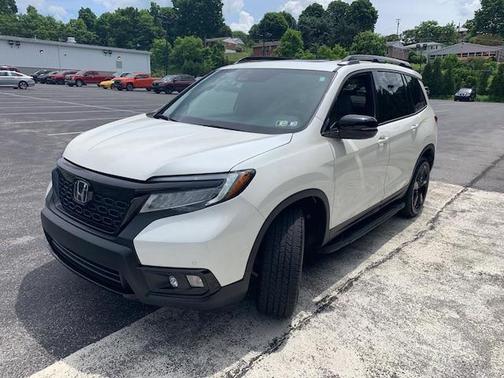 Photo 3 of 32 of 2019 Honda Passport Elite