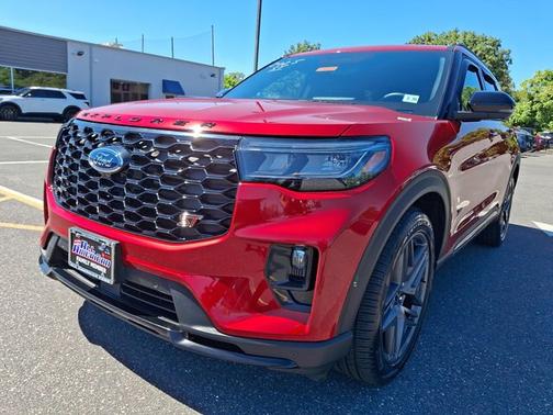 2025 Ford Explorer ST