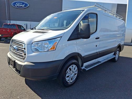 2018 Ford Transit-250 130 WB LOW ROOF CARGO