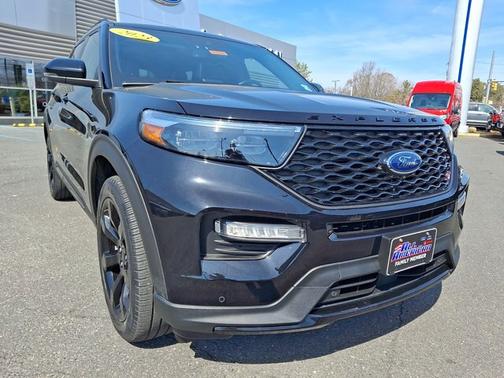 AGATE BLACK METALLIC 2023 Ford Explorer ST