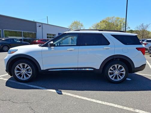 STAR WHITE MET TRI-COAT 2023 Ford Explorer XLT