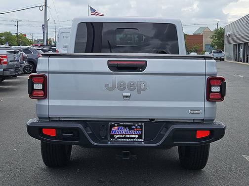 2022 Jeep Gladiator OVERLAND