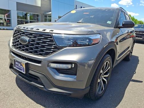 CARBONIZED GRAY METALLIC 2023 Ford Explorer ST-LINE