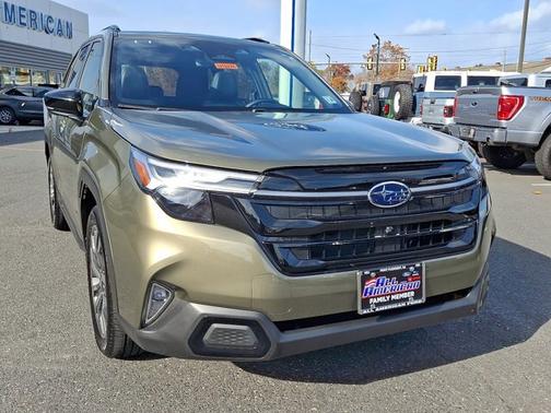 2025 Subaru Forester TOURING