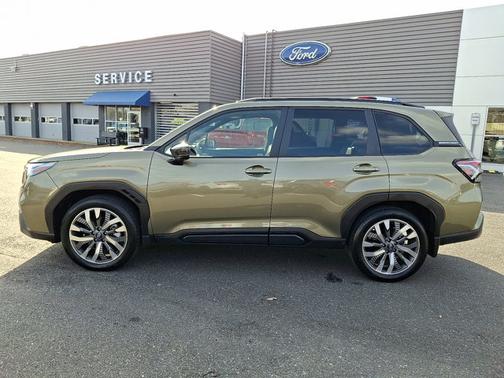 2025 Subaru Forester TOURING