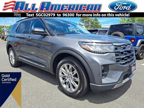 CARBONIZED GRAY METALLIC 2025 Ford Explorer ACTIVE