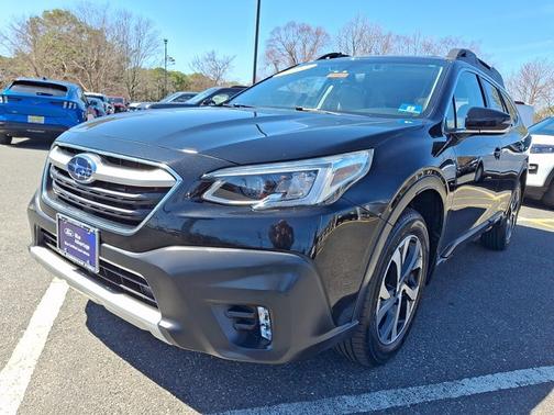 Crystal Black Silica 2020 Subaru Outback LIMITED XT