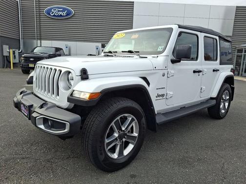 2023 Jeep Wrangler SAHARA