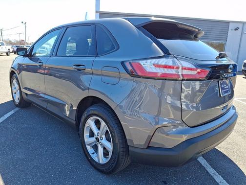 CARBONIZED GRAY 2023 Ford Edge SE