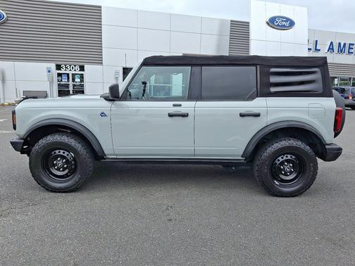 2021 Ford Bronco BLACK DIAMOND