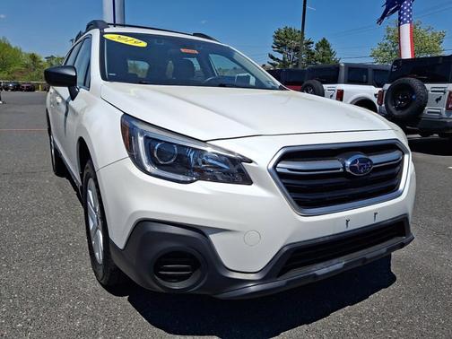 Crystal White Pearl 2019 Subaru Outback 2.5I