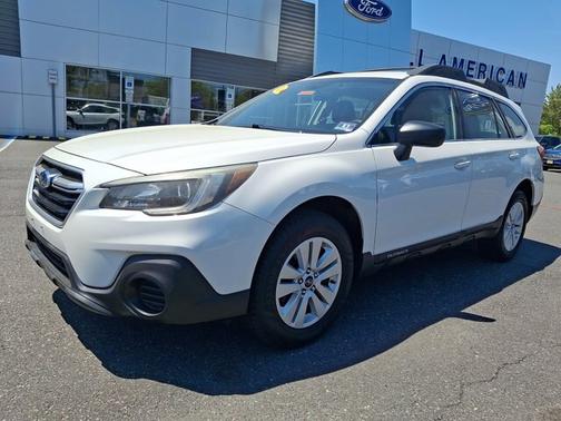 Crystal White Pearl 2019 Subaru Outback 2.5I