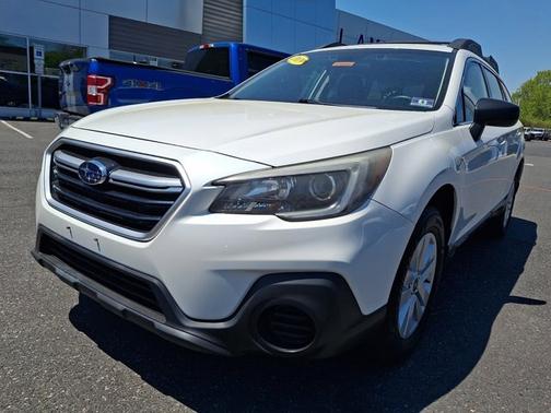 Crystal White Pearl 2019 Subaru Outback 2.5I