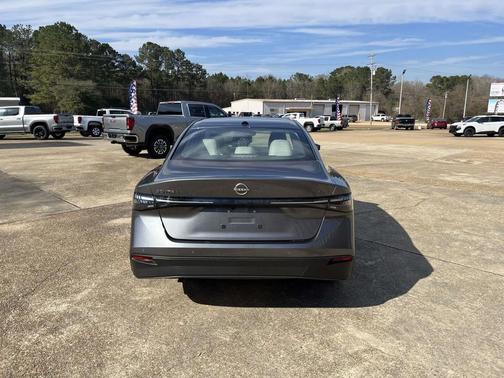 2026 Nissan Sentra SL