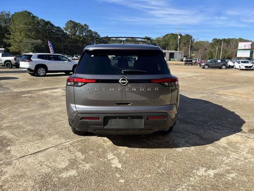 2025 Nissan Pathfinder SV FWD