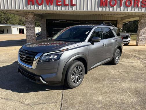 2025 Nissan Pathfinder SV FWD