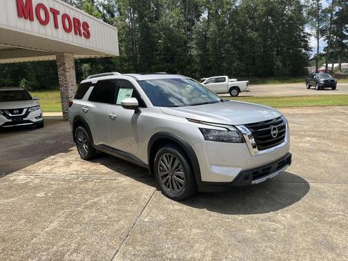 2025 Nissan Pathfinder SL FWD