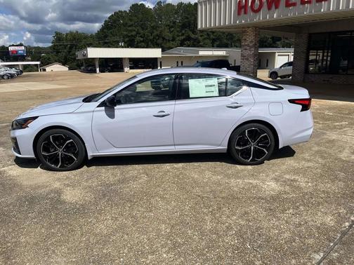 Gray Sky Pearl 2025 Nissan Altima SR FWD