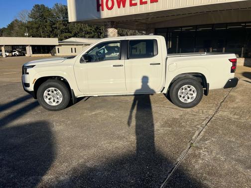 2025 Nissan Frontier S