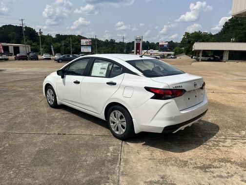 2025 Nissan Versa 1.6 S